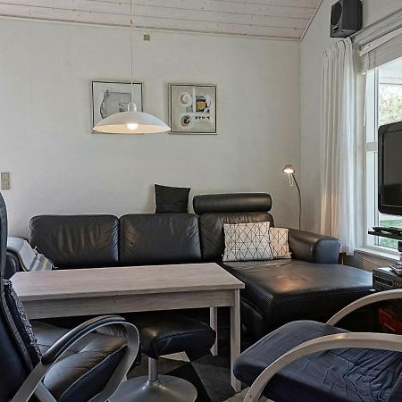 Three-Bedroom Holiday Home In Hasle 3 Vang  المظهر الخارجي الصورة