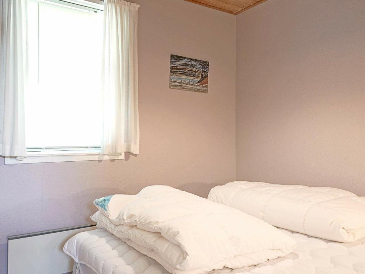 Three-Bedroom Holiday Home In Hasle 3 Vang  الغرفة الصورة